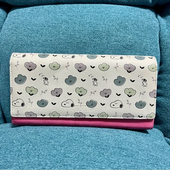 Snoopy Peanuts Multicolor Leather 12 credit cards pockets long Wallet - Picture 2 of 9